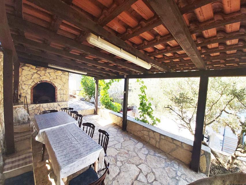 Apartments Carmen Vinišće Εξωτερικό φωτογραφία