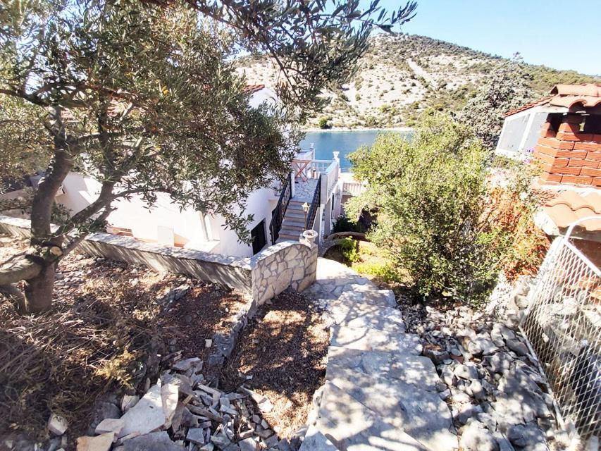 Apartments Carmen Vinišće Εξωτερικό φωτογραφία