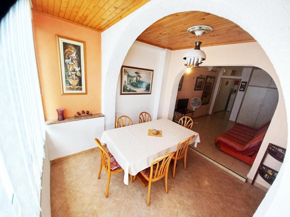 Apartments Carmen Vinišće Εξωτερικό φωτογραφία