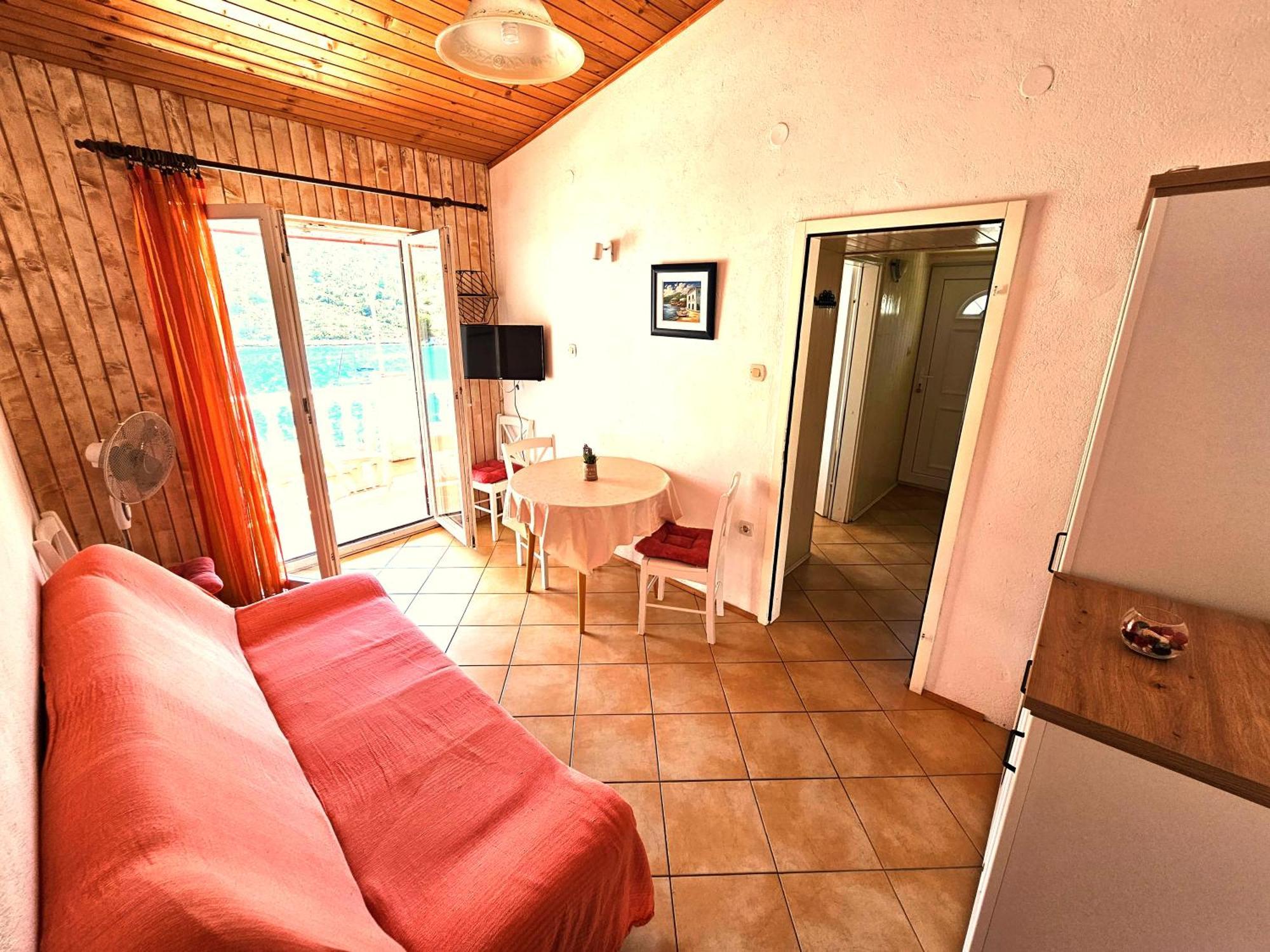 Apartments Carmen Vinišće Εξωτερικό φωτογραφία